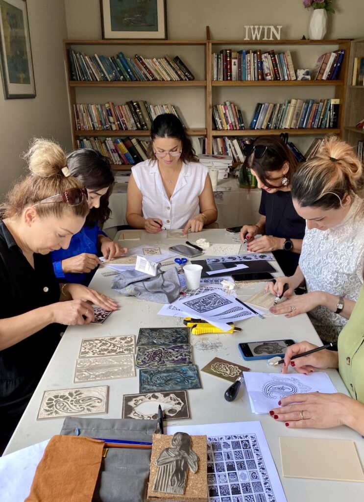 Khám Phá Thế Giới Giải Trí Trực Tuyến Tại Https Iwin.Gold Cơ Hội Trúng Thưởng Khổng Lồ!