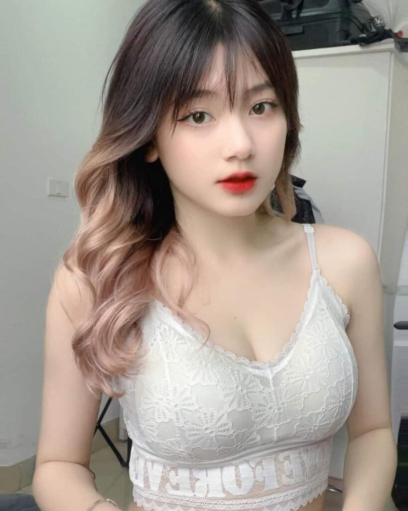 Gái Xinh Mặc Bikini Gợi Cảm – Góc Nhìn Đa Chiều Về Tự Do Và Hình Ảnh Bản Thân Trong Xã Hội Hiện Đại